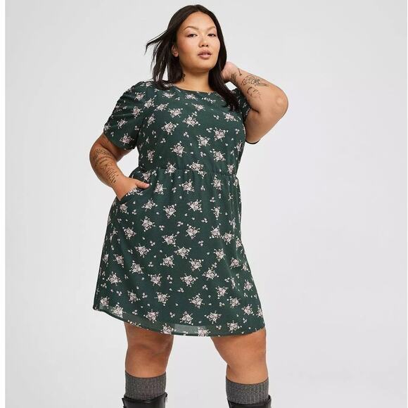 Torrid Mini Crew Neck Open Back Detail Dress Size 3X Floral Darkest Spruce EUC - Picture 1 of 13